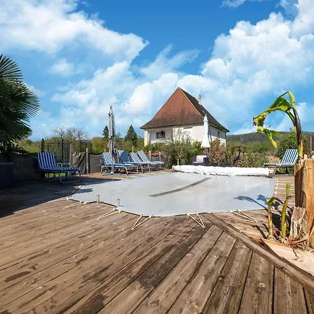 Charming Holiday With Swimming Pool Semesterbostad *