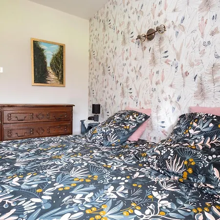 Holiday home Charming Holiday With Swimming Pool *