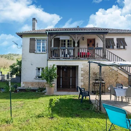 Charming Holiday With Swimming Pool Holiday home *
